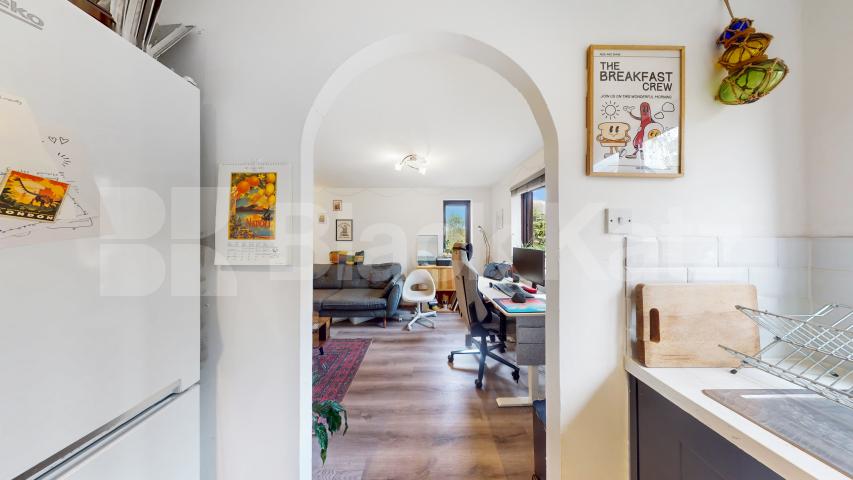 Refurbished a year ago and set on the banks of the river lea Riverside Close, Clapton 